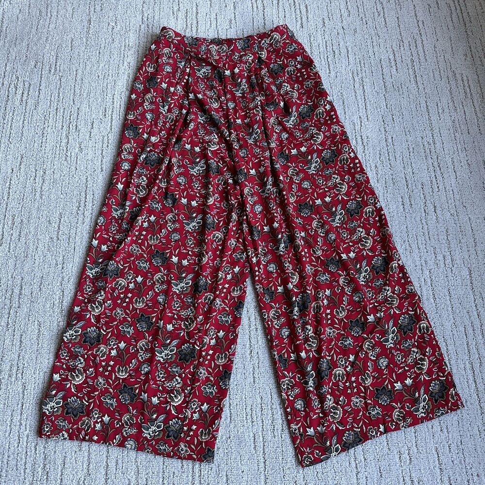 Making the Cut Size Large Season 3 Red Floral Crepe‎ Pleated Wide Leg Pants NWT - Picture 2 of 10